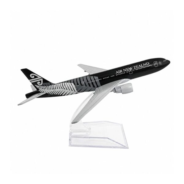 B777 Air New Zealand Diecast Model Scale 1:400