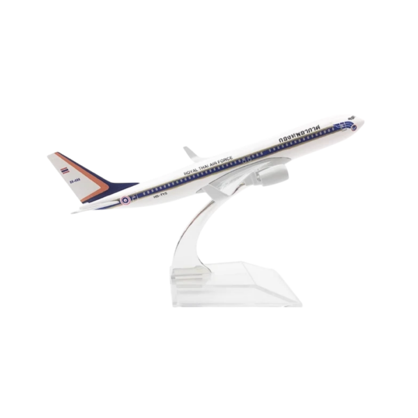 B737 Royal Thai Air Force Diecast Model Scale 1:400